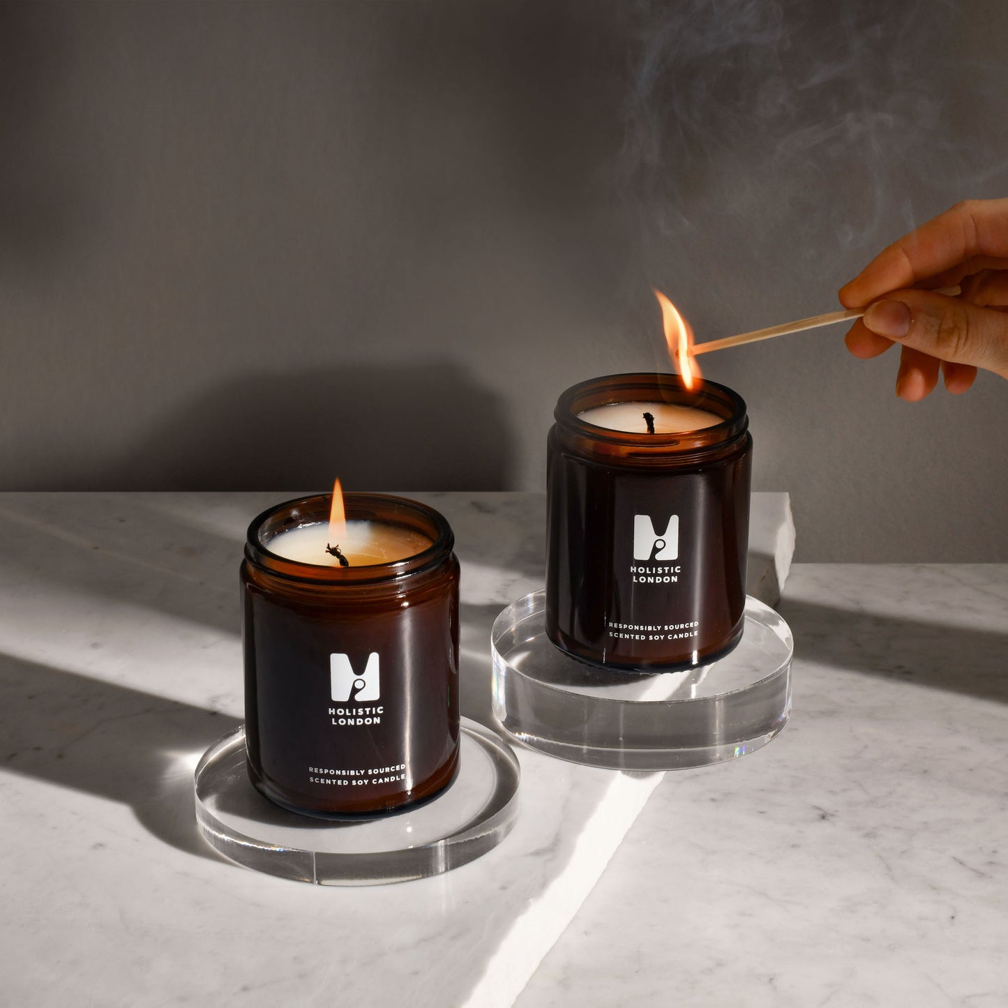 HAITIAN VETIVER + BERRIES SCENTED CANDLE
